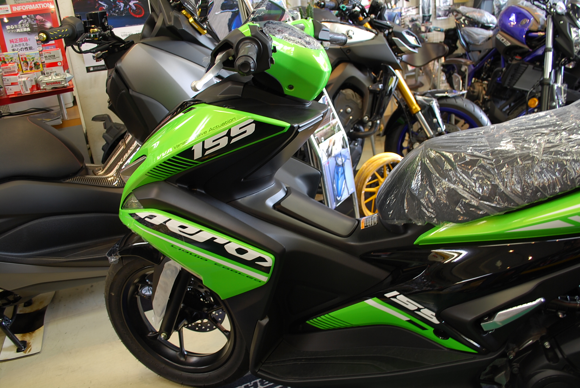 エアロックス　N-MAX　ヨシムラ 013